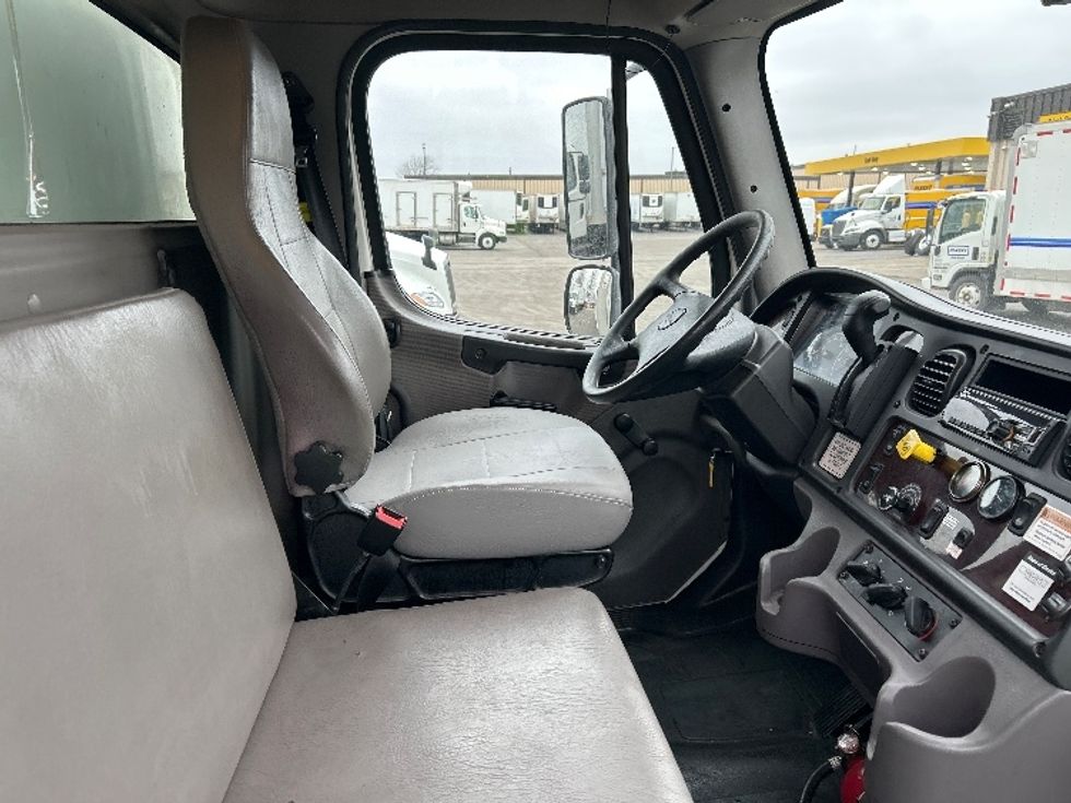 Medium Duty Box Truck-Light and Medium Duty Trucks-Freightliner-2019-M2-Sturtevant-WI-291,907\n\t\tmiles-$ 32,500 - Image 22