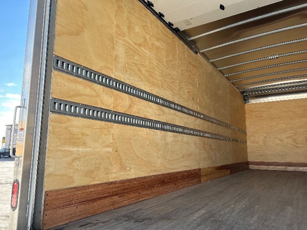 Medium Duty Box Truck-Light and Medium Duty Trucks-Freightliner-2019-M2-Sturtevant-WI-4,946\n\t\tmiles-$ 56,750 - Image 10