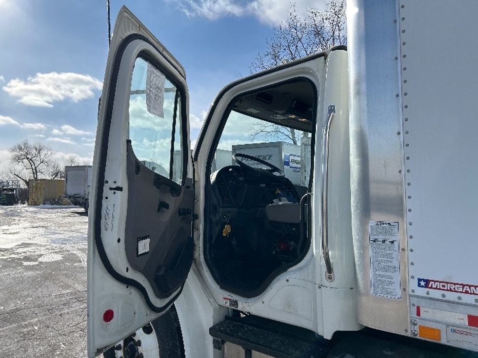 Medium Duty Box Truck-Light and Medium Duty Trucks-Freightliner-2019-M2-Sturtevant-WI-4,946\n\t\tmiles-$ 56,750 - Image 15