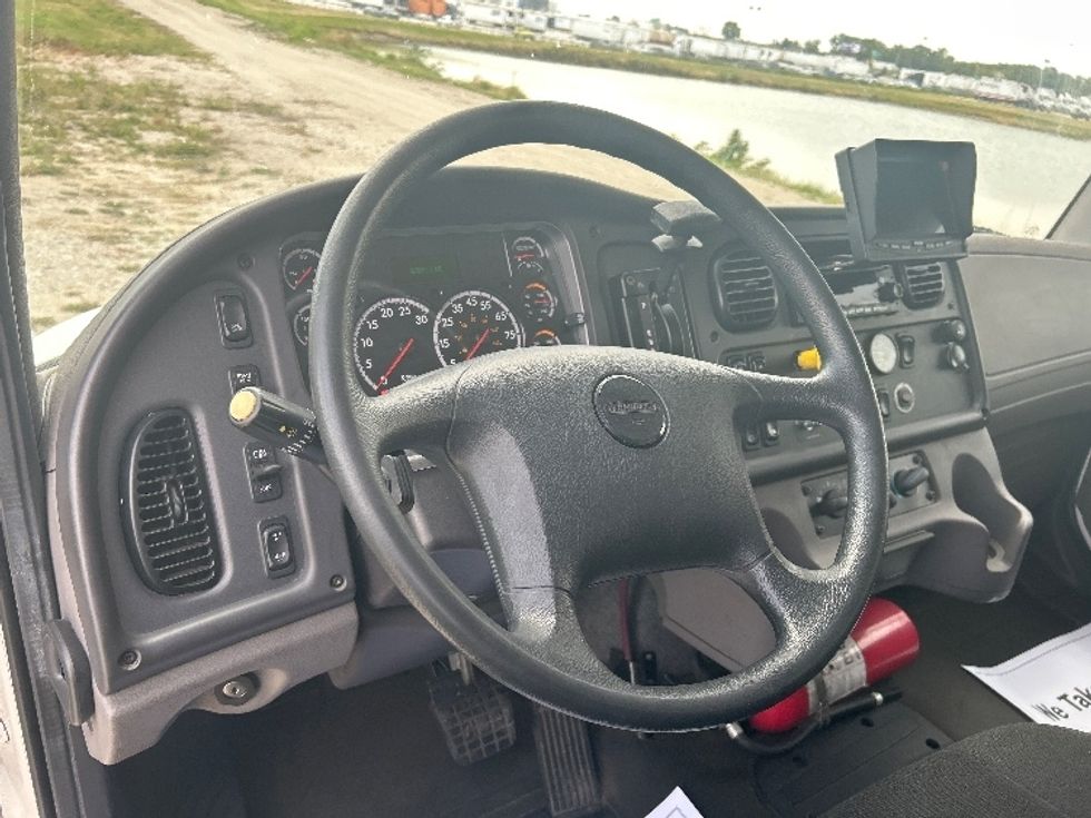 Medium Duty Box Truck-Light and Medium Duty Trucks-Freightliner-2019-M2-Sturtevant-WI-87,811\n\t\tmiles-$ 56,750 - Image 17