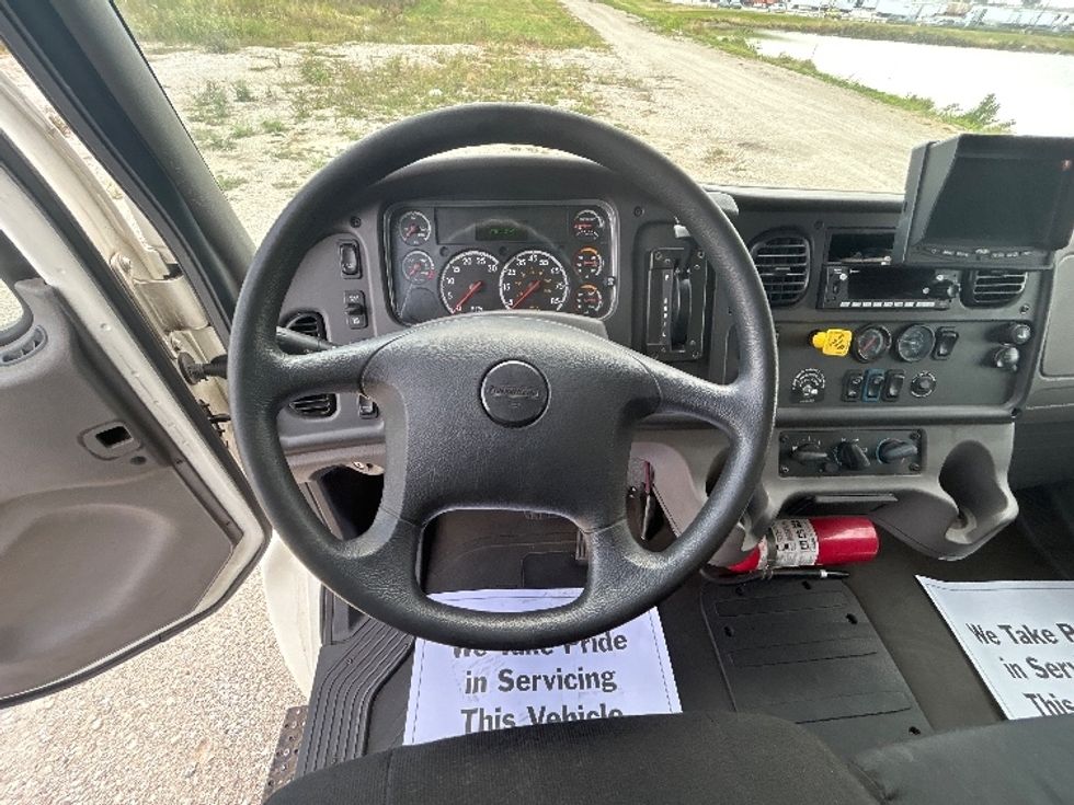 Medium Duty Box Truck-Light and Medium Duty Trucks-Freightliner-2019-M2-Sturtevant-WI-87,811\n\t\tmiles-$ 56,750 - Image 18