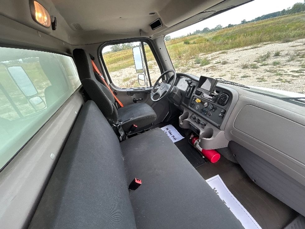 Medium Duty Box Truck-Light and Medium Duty Trucks-Freightliner-2019-M2-Sturtevant-WI-87,811\n\t\tmiles-$ 56,750 - Image 22