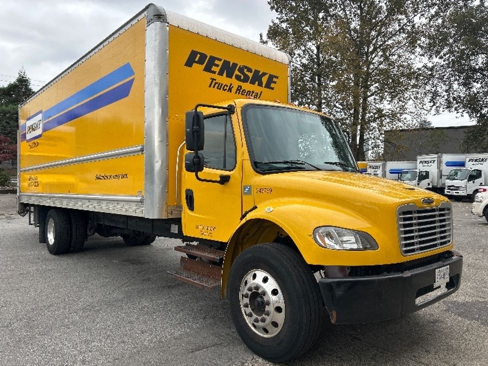 Medium Duty Box Truck-Light and Medium Duty Trucks-Freightliner-2019-M2-Surrey-BC-165,459\n\t\tkm-$ 74,750 - Image 1