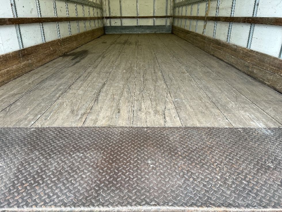 Medium Duty Box Truck-Light and Medium Duty Trucks-Freightliner-2019-M2-Surrey-BC-165,459\n\t\tkm-$ 74,750 - Image 10