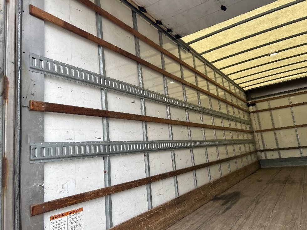 Medium Duty Box Truck-Light and Medium Duty Trucks-Freightliner-2019-M2-Surrey-BC-165,459\n\t\tkm-$ 74,750 - Image 11