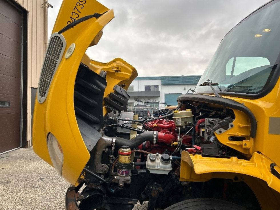 Medium Duty Box Truck-Light and Medium Duty Trucks-Freightliner-2019-M2-Surrey-BC-165,459\n\t\tkm-$ 74,750 - Image 25