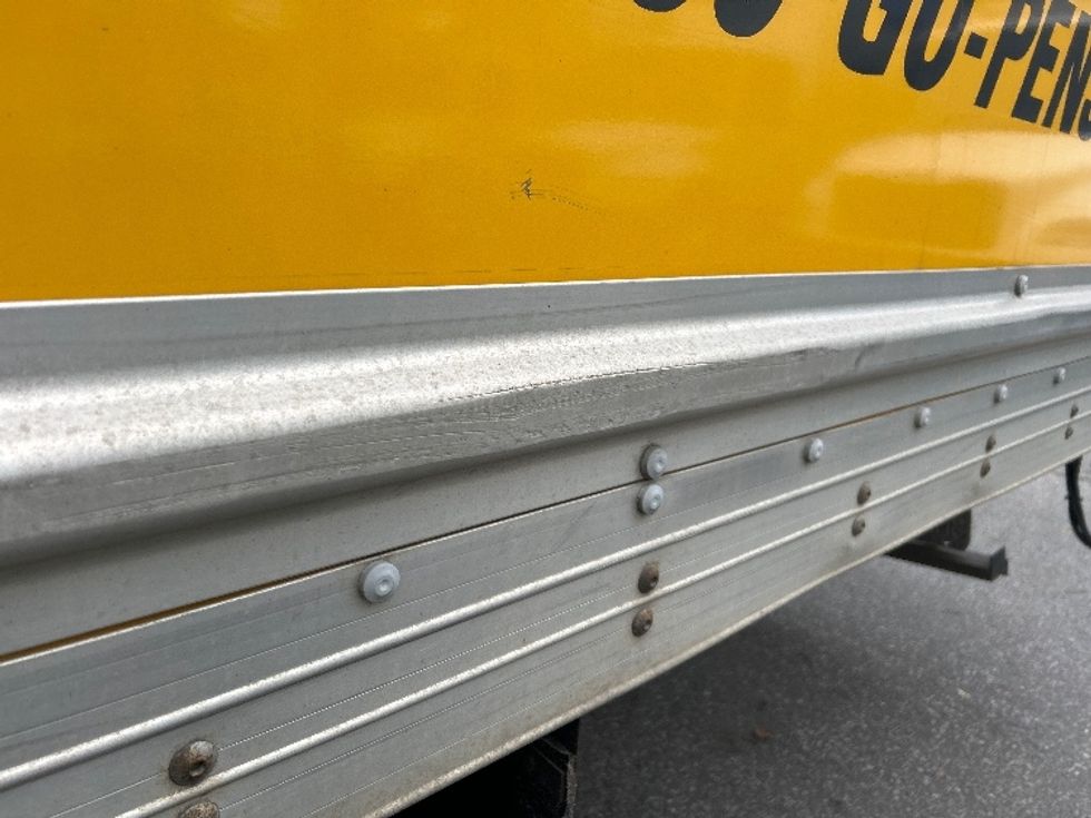 Medium Duty Box Truck-Light and Medium Duty Trucks-Freightliner-2019-M2-Surrey-BC-165,459\n\t\tkm-$ 74,750 - Image 26