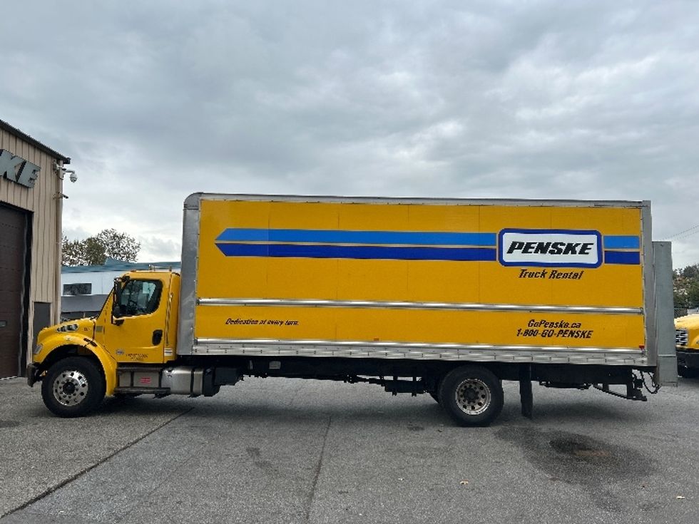 Medium Duty Box Truck-Light and Medium Duty Trucks-Freightliner-2019-M2-Surrey-BC-165,459\n\t\tkm-$ 74,750 - Image 4