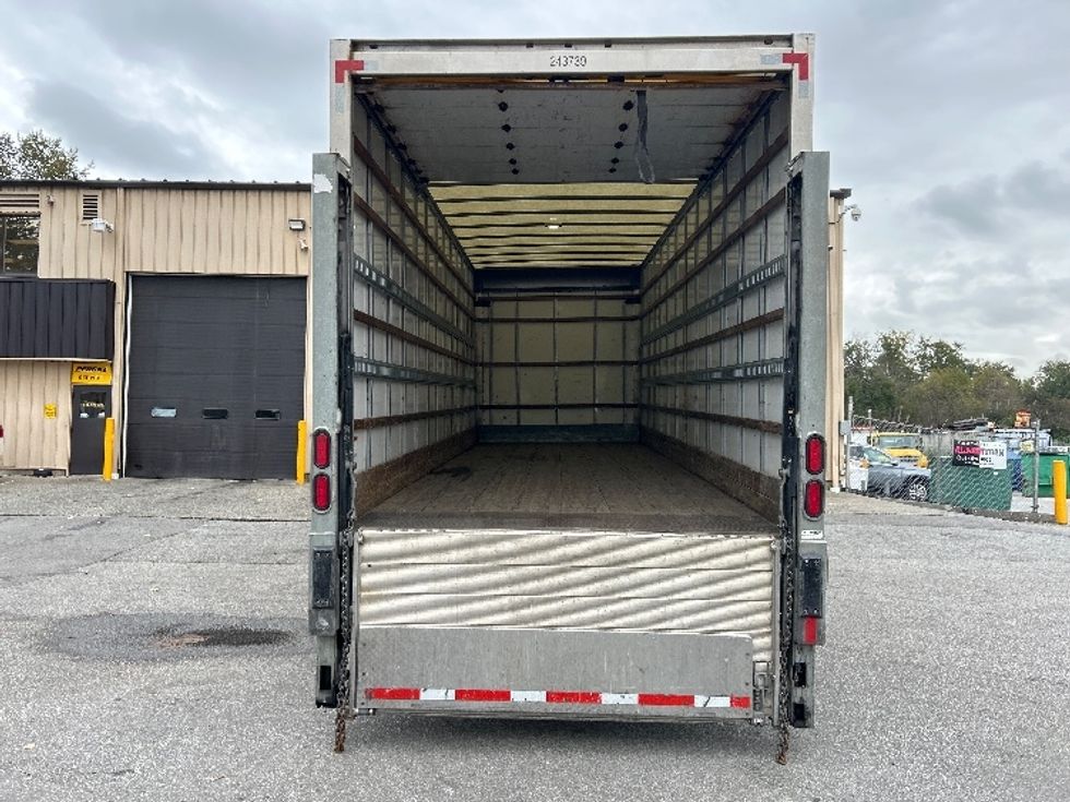 Medium Duty Box Truck-Light and Medium Duty Trucks-Freightliner-2019-M2-Surrey-BC-165,459\n\t\tkm-$ 74,750 - Image 8