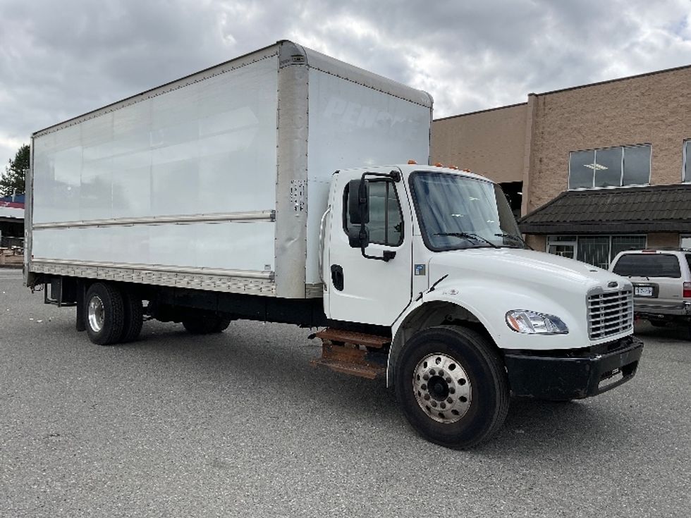 Medium Duty Box Truck-Light and Medium Duty Trucks-Freightliner-2019-M2-Surrey-BC-259,584\n\t\tkm-$ 66,750 - Image 1