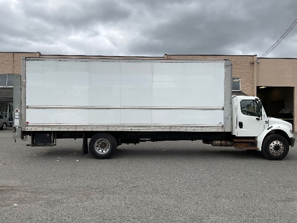 Medium Duty Box Truck-Light and Medium Duty Trucks-Freightliner-2019-M2-Surrey-BC-259,584\n\t\tkm-$ 66,750 - Image 15