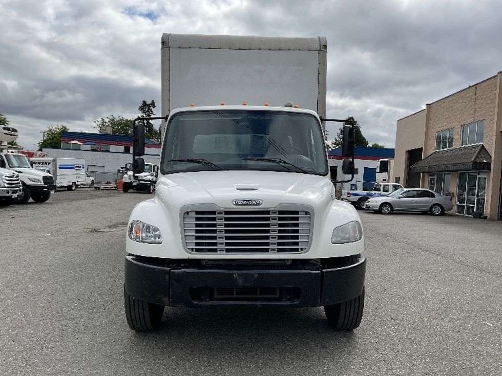 Medium Duty Box Truck-Light and Medium Duty Trucks-Freightliner-2019-M2-Surrey-BC-259,584\n\t\tkm-$ 66,750 - Image 2