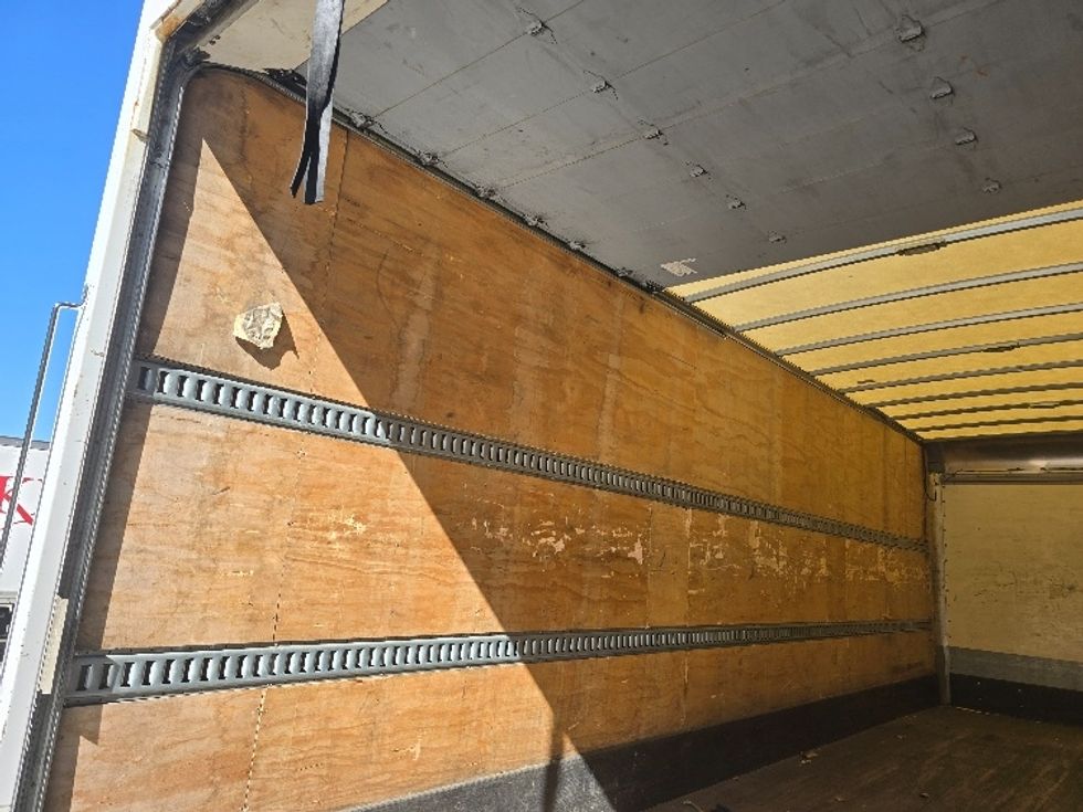 Medium Duty Box Truck-Light and Medium Duty Trucks-Freightliner-2019-M2-Suwanee-GA-192,044\n\t\tmiles-$ 49,750 - Image 11