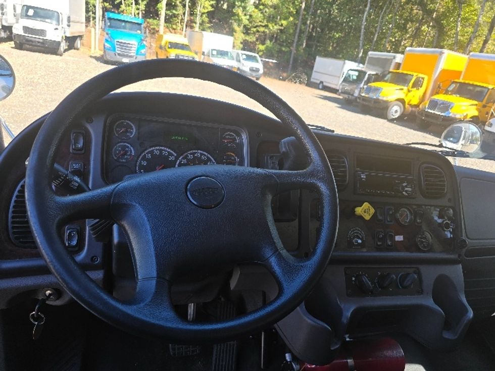 Medium Duty Box Truck-Light and Medium Duty Trucks-Freightliner-2019-M2-Suwanee-GA-192,044\n\t\tmiles-$ 49,750 - Image 18