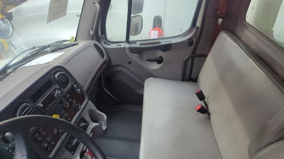 Medium Duty Box Truck-Light and Medium Duty Trucks-Freightliner-2019-M2-Suwanee-GA-231,688\n\t\tmiles-$ 36,250 - Image 17