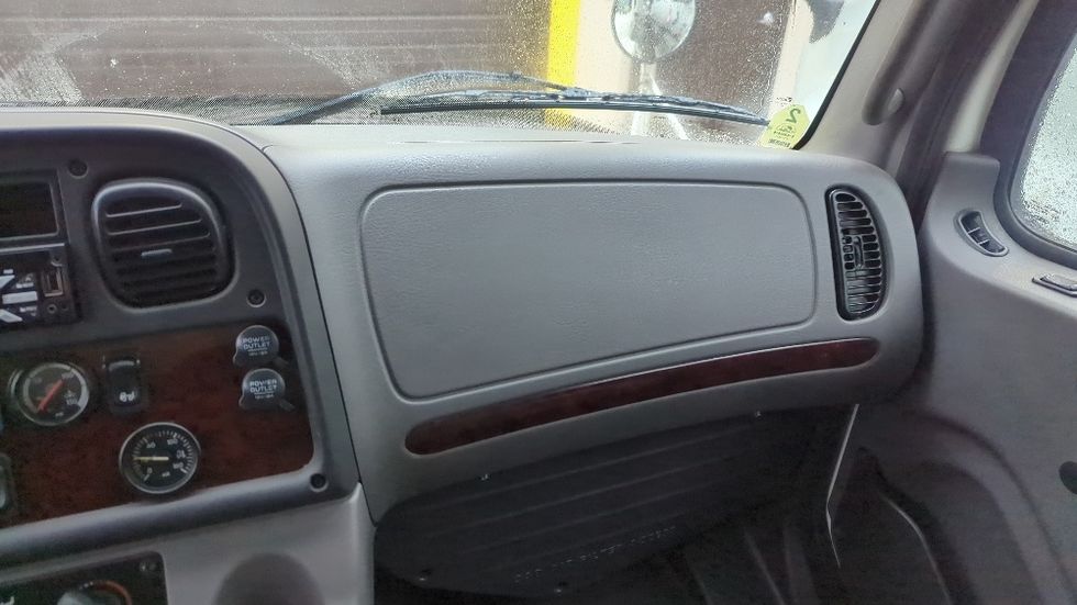 Medium Duty Box Truck-Light and Medium Duty Trucks-Freightliner-2019-M2-Suwanee-GA-231,688\n\t\tmiles-$ 36,250 - Image 19