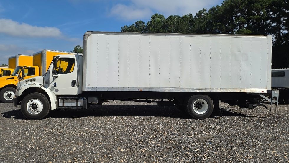 Medium Duty Box Truck-Light and Medium Duty Trucks-Freightliner-2019-M2-Suwanee-GA-279,534\n\t\tmiles-$ 35,750 - Image 4