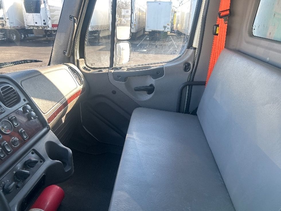 Medium Duty Box Truck-Light and Medium Duty Trucks-Freightliner-2019-M2-Swedesboro-NJ-224,879\n\t\tmiles-$ 52,750 - Image 17