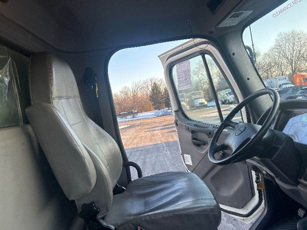 Medium Duty Box Truck-Light and Medium Duty Trucks-Freightliner-2019-M2-Swedesboro-NJ-224,879\n\t\tmiles-$ 52,750 - Image 18