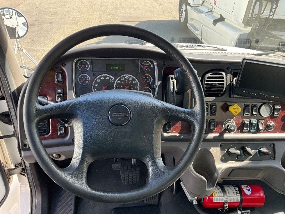 Medium Duty Box Truck-Light and Medium Duty Trucks-Freightliner-2019-M2-Tacoma-WA-147,076\n\t\tmiles-$ 55,750 - Image 17
