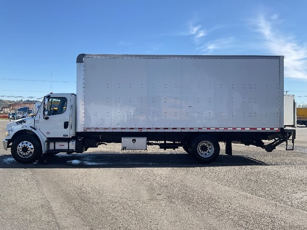 Medium Duty Box Truck-Light and Medium Duty Trucks-Freightliner-2019-M2-Tacoma-WA-147,076\n\t\tmiles-$ 55,750 - Image 4