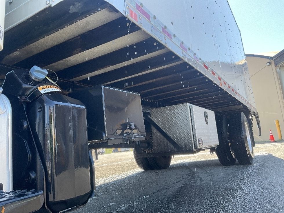 Medium Duty Box Truck-Light and Medium Duty Trucks-Freightliner-2019-M2-Tacoma-WA-147,076\n\t\tmiles-$ 55,750 - Image 5