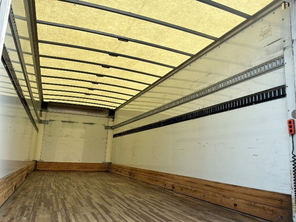 Medium Duty Box Truck-Light and Medium Duty Trucks-Freightliner-2019-M2-Tacoma-WA-176,512\n\t\tmiles-$ 49,250 - Image 12