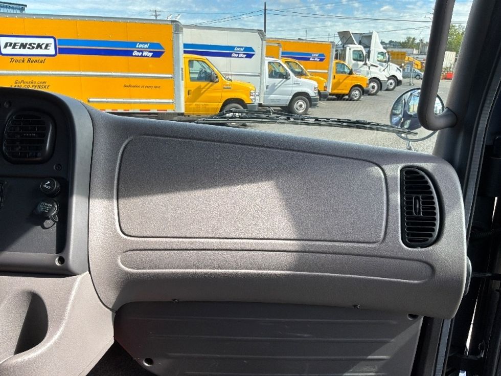 Medium Duty Box Truck-Light and Medium Duty Trucks-Freightliner-2019-M2-Tacoma-WA-176,512\n\t\tmiles-$ 49,250 - Image 21