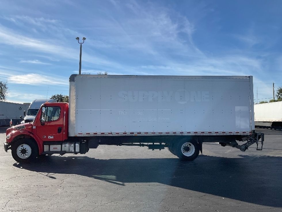 Medium Duty Box Truck-Light and Medium Duty Trucks-Freightliner-2019-M2-Tampa-FL-120,871\n\t\tmiles-$ 59,500 - Image 4