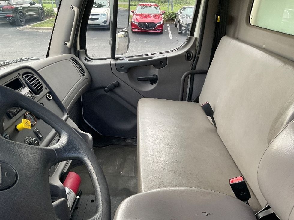 Medium Duty Box Truck-Light and Medium Duty Trucks-Freightliner-2019-M2-Tampa-FL-132,512\n\t\tmiles-$ 56,500 - Image 19