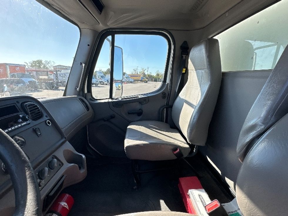 Medium Duty Box Truck-Light and Medium Duty Trucks-Freightliner-2019-M2-Tampa-FL-156,795\n\t\tmiles-$ 49,750 - Image 19