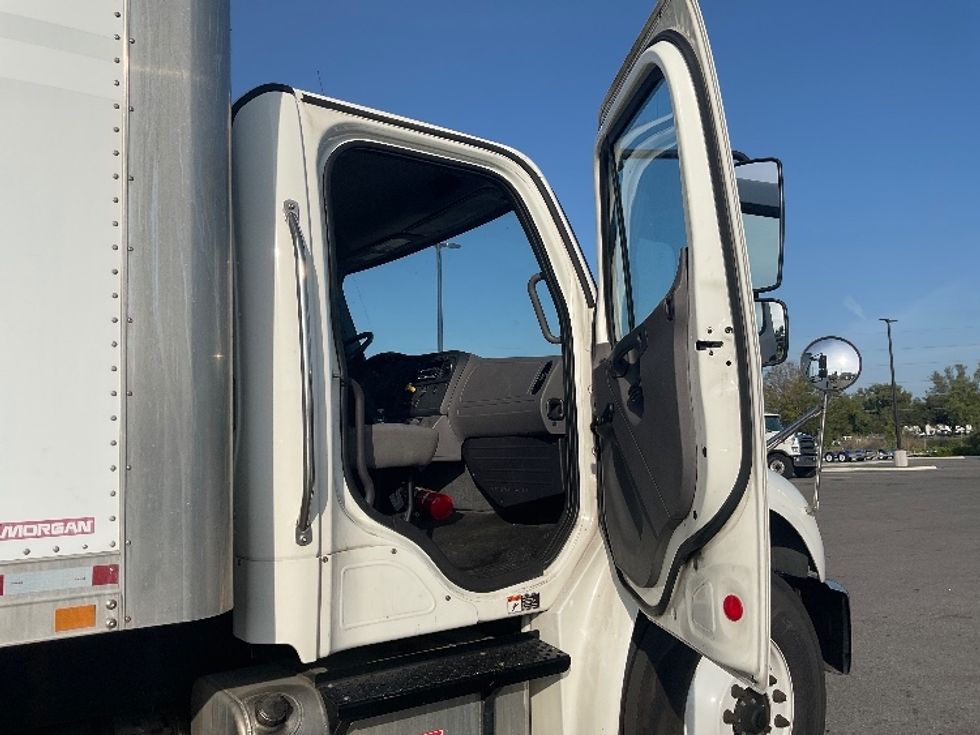 Medium Duty Box Truck-Light and Medium Duty Trucks-Freightliner-2019-M2-Tampa-FL-156,795\n\t\tmiles-$ 49,750 - Image 20