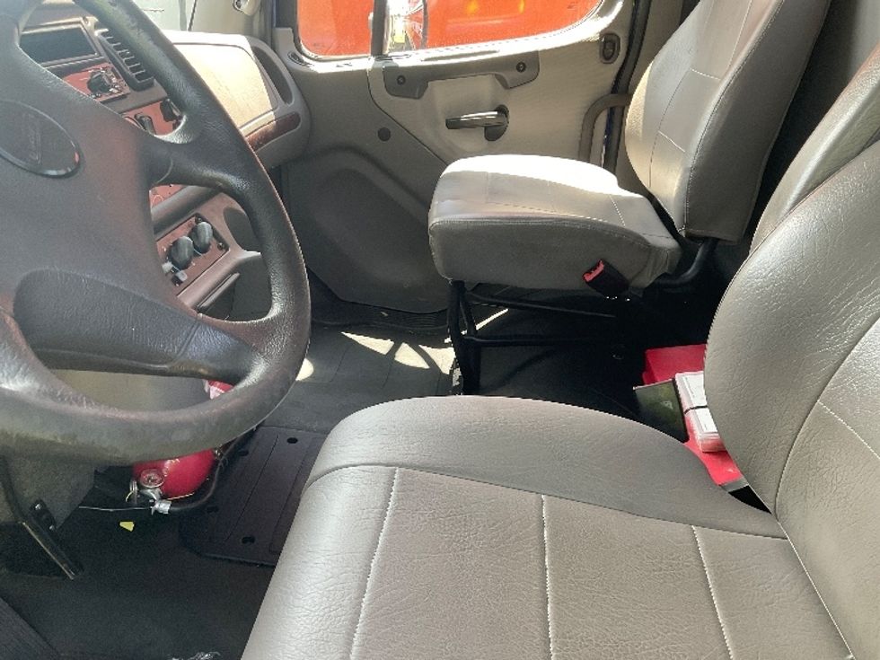 Medium Duty Box Truck-Light and Medium Duty Trucks-Freightliner-2019-M2-Tampa-FL-168,705\n\t\tmiles-$ 42,250 - Image 21