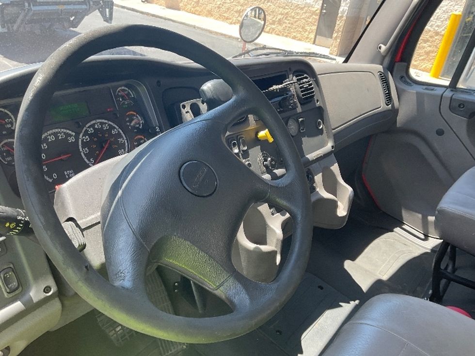 Medium Duty Box Truck-Light and Medium Duty Trucks-Freightliner-2019-M2-Tampa-FL-189,022\n\t\tmiles-$ 50,750 - Image 17
