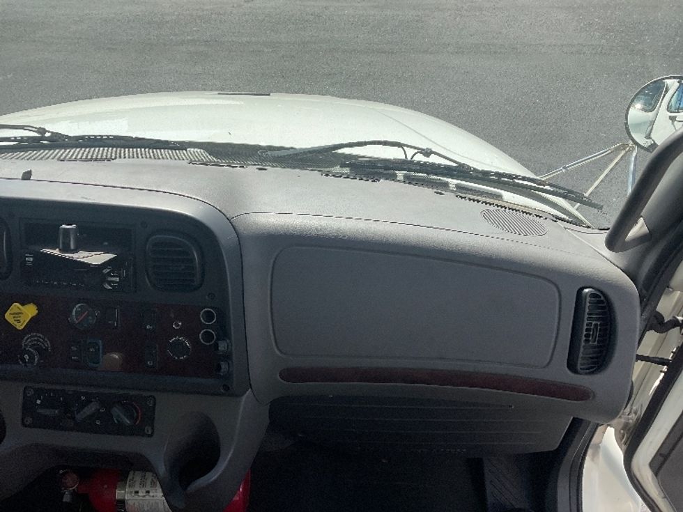 Medium Duty Box Truck-Light and Medium Duty Trucks-Freightliner-2019-M2-Tampa-FL-209,132\n\t\tmiles-$ 34,000 - Image 21