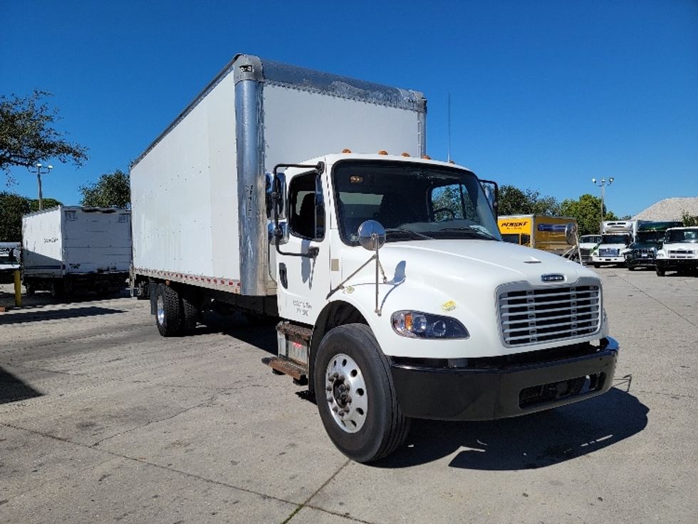 Medium Duty Box Truck-Light and Medium Duty Trucks-Freightliner-2019-M2-Tampa-FL-221,724\n\t\tmiles-$ 45,750 - Image 1