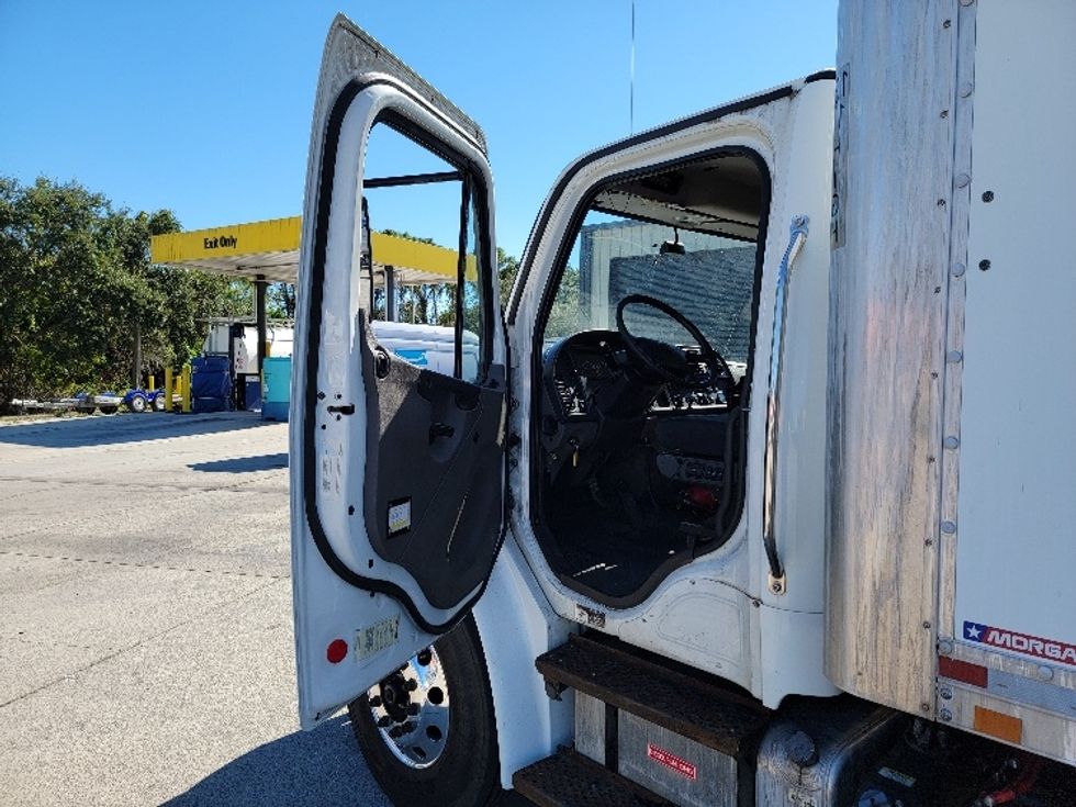 Medium Duty Box Truck-Light and Medium Duty Trucks-Freightliner-2019-M2-Tampa-FL-221,724\n\t\tmiles-$ 45,750 - Image 16