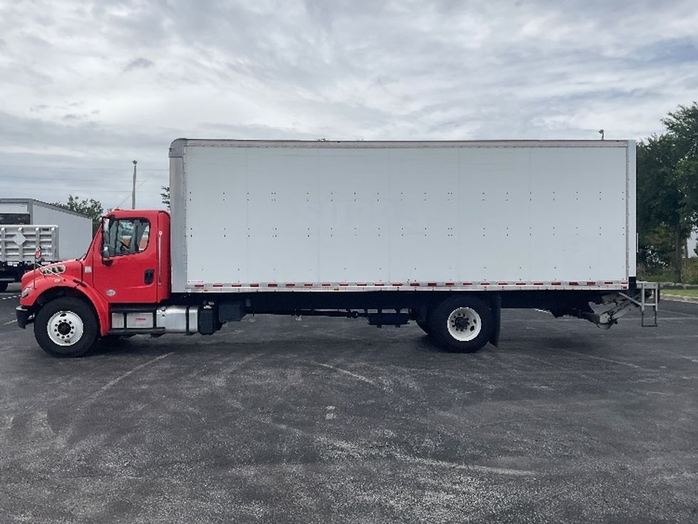 Medium Duty Box Truck-Light and Medium Duty Trucks-Freightliner-2019-M2-Tampa-FL-230,947\n\t\tmiles-$ 42,500 - Image 4