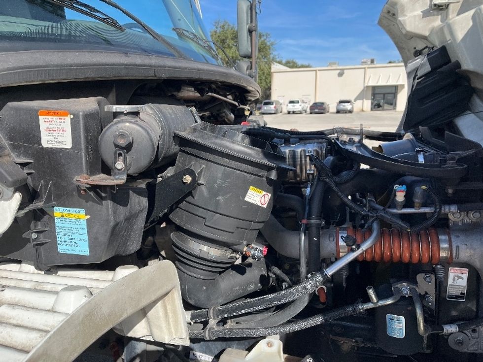 Medium Duty Box Truck-Light and Medium Duty Trucks-Freightliner-2019-M2-Tampa-FL-242,200\n\t\tmiles-$ 37,000 - Image 22
