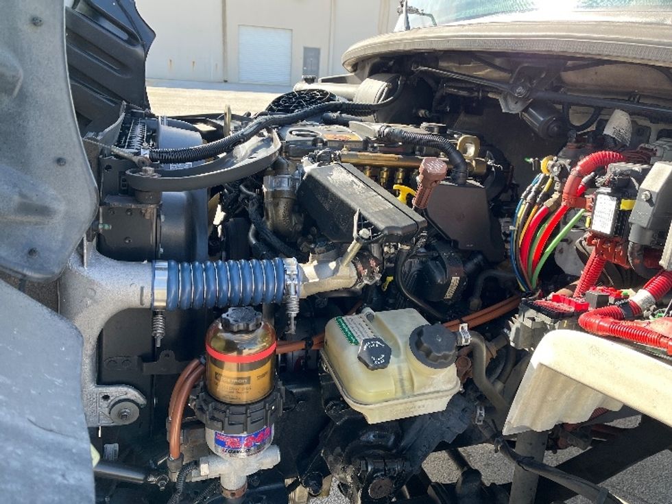 Medium Duty Box Truck-Light and Medium Duty Trucks-Freightliner-2019-M2-Tampa-FL-242,200\n\t\tmiles-$ 37,000 - Image 23