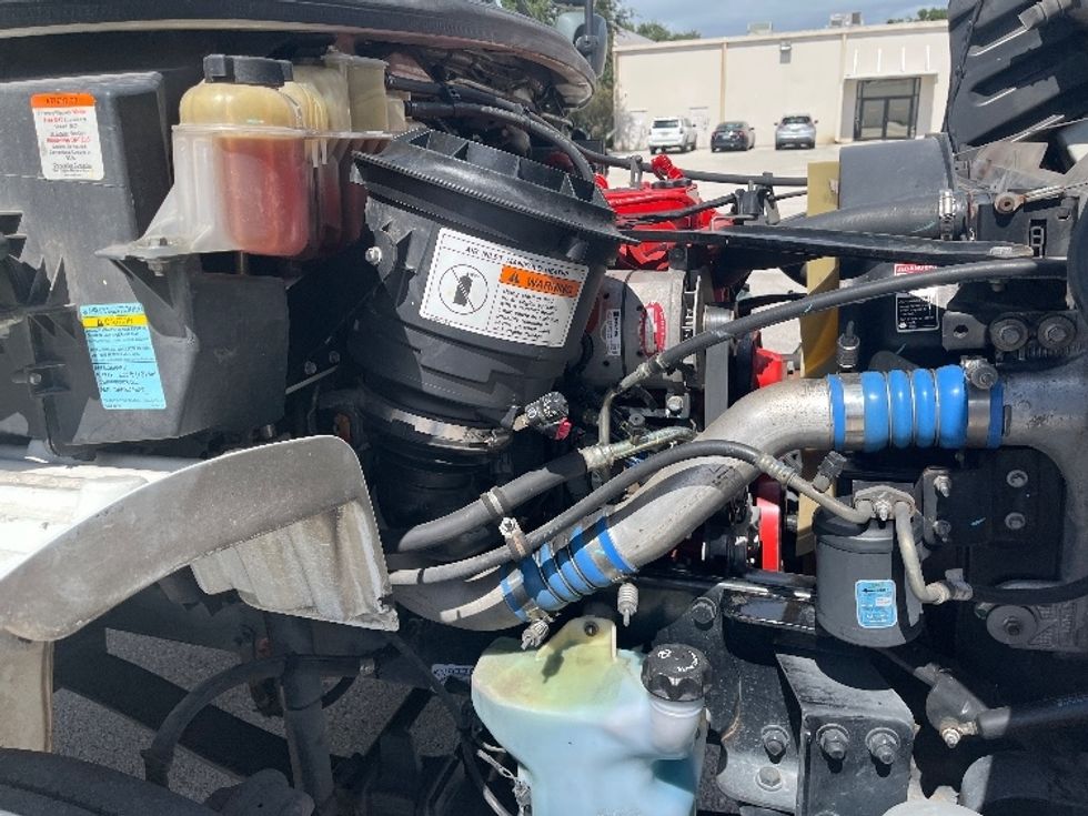 Medium Duty Box Truck-Light and Medium Duty Trucks-Freightliner-2019-M2-Tampa-FL-247,025\n\t\tmiles-$ 29,250 - Image 23