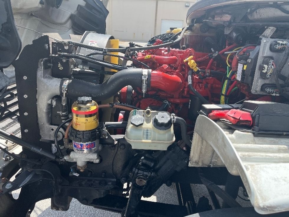 Medium Duty Box Truck-Light and Medium Duty Trucks-Freightliner-2019-M2-Tampa-FL-247,025\n\t\tmiles-$ 29,250 - Image 24