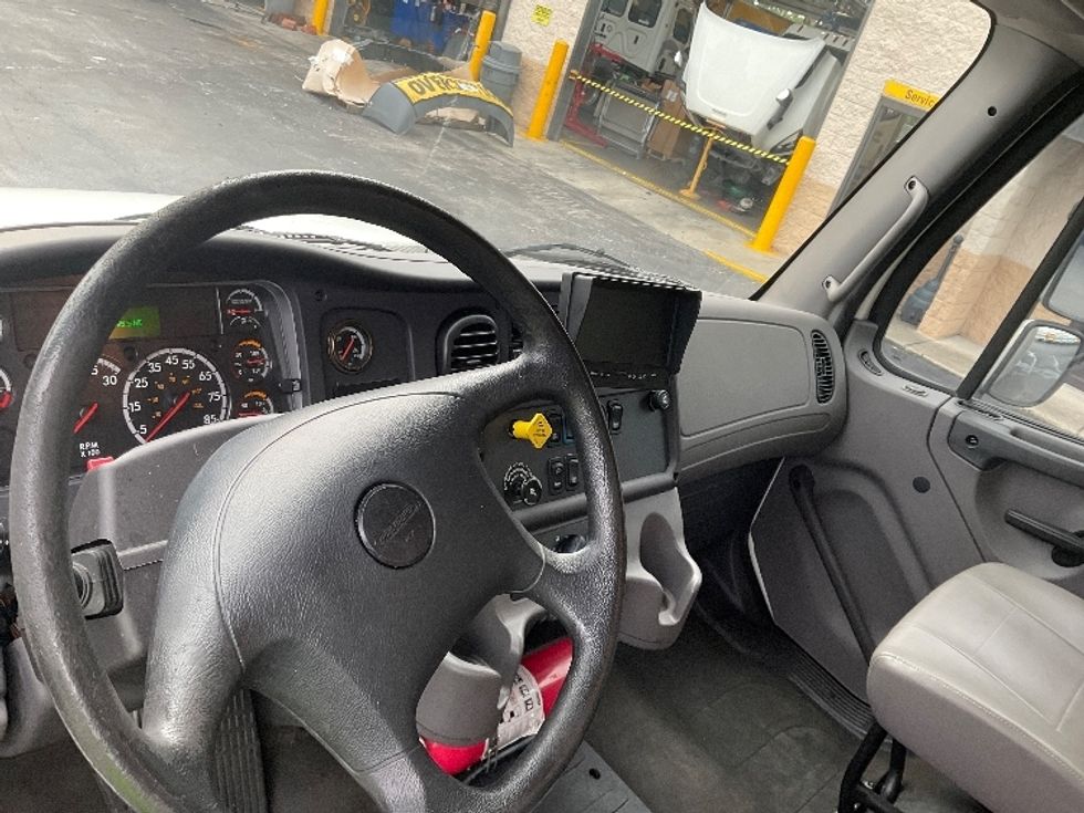 Medium Duty Box Truck-Light and Medium Duty Trucks-Freightliner-2019-M2-Tampa-FL-276,474\n\t\tmiles-$ 42,750 - Image 17