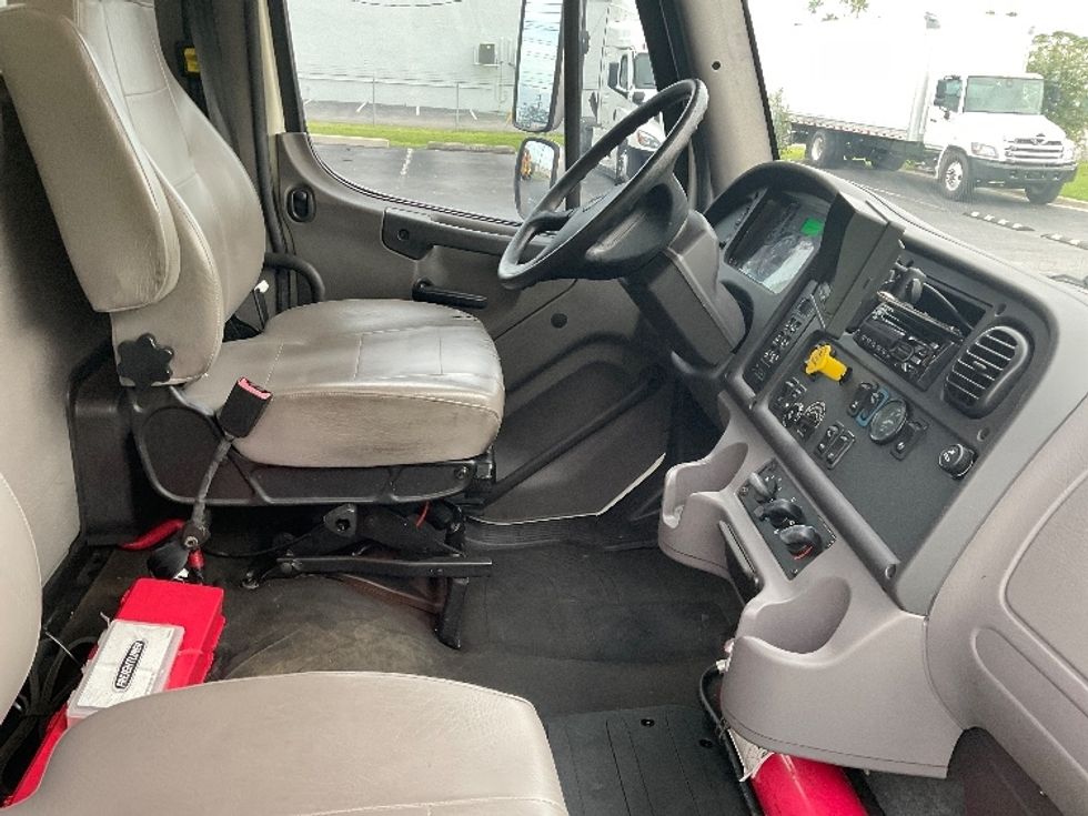 Medium Duty Box Truck-Light and Medium Duty Trucks-Freightliner-2019-M2-Tampa-FL-276,474\n\t\tmiles-$ 42,750 - Image 22