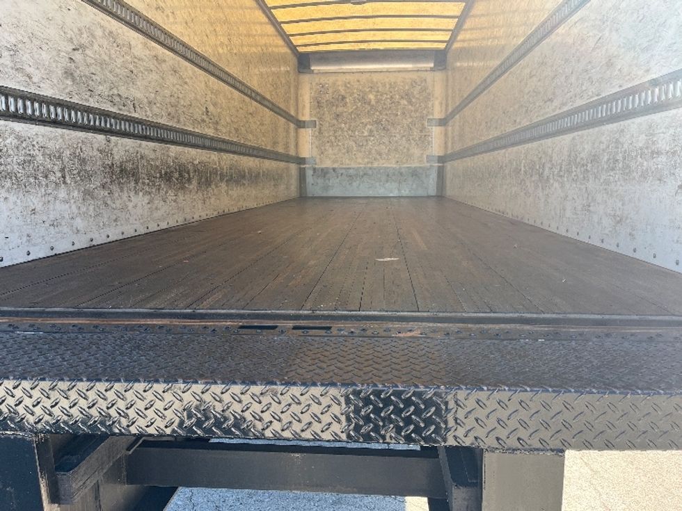 Medium Duty Box Truck-Light and Medium Duty Trucks-Freightliner-2019-M2-Tampa-FL-276,707\n\t\tmiles-$ 29,500 - Image 10