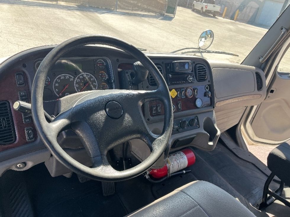 Medium Duty Box Truck-Light and Medium Duty Trucks-Freightliner-2019-M2-Tampa-FL-276,707\n\t\tmiles-$ 29,500 - Image 17