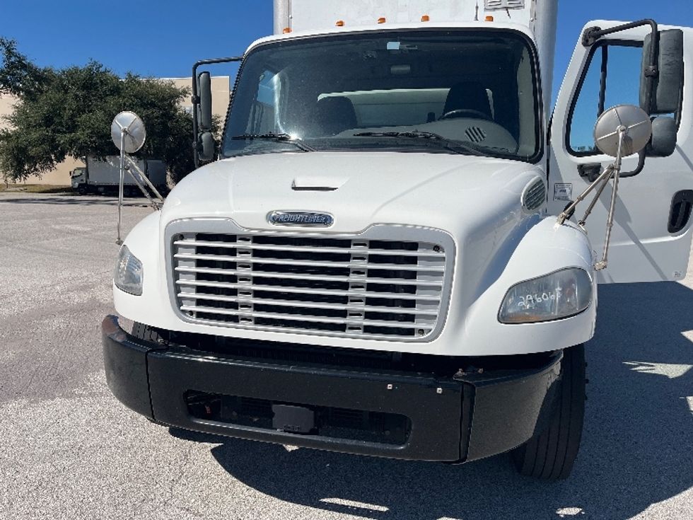 Medium Duty Box Truck-Light and Medium Duty Trucks-Freightliner-2019-M2-Tampa-FL-276,707\n\t\tmiles-$ 29,500 - Image 25