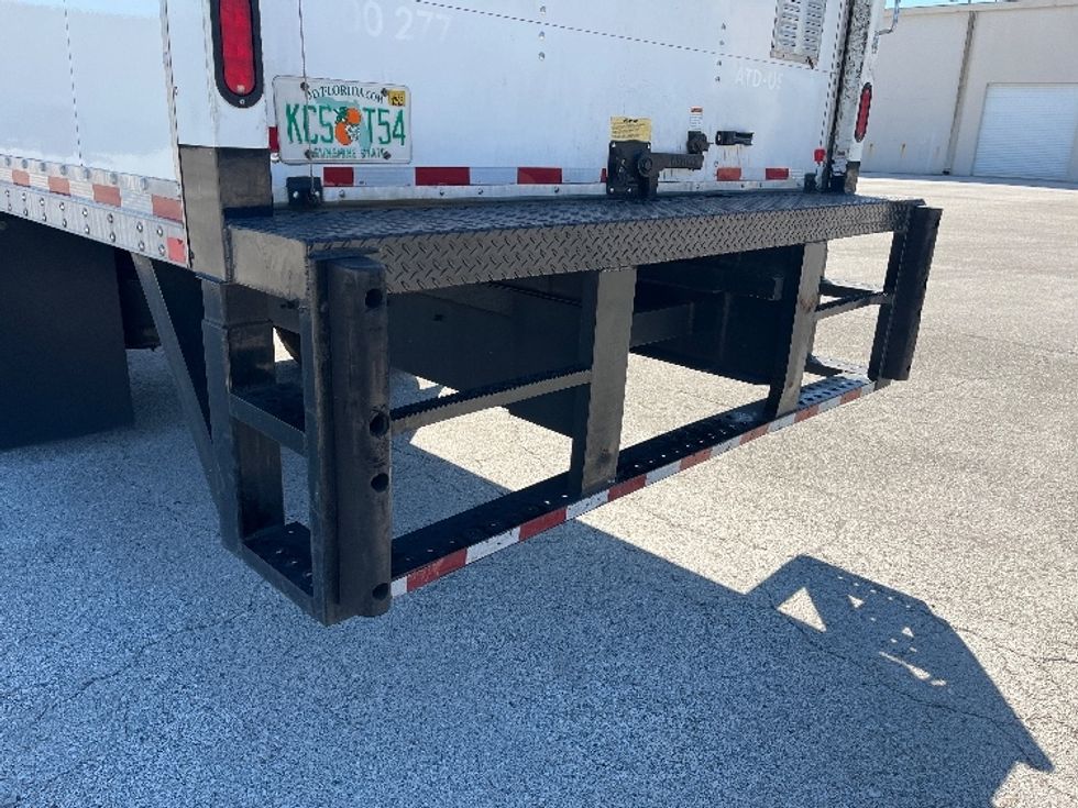 Medium Duty Box Truck-Light and Medium Duty Trucks-Freightliner-2019-M2-Tampa-FL-276,707\n\t\tmiles-$ 29,500 - Image 29