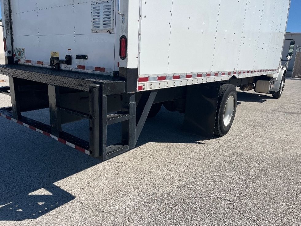 Medium Duty Box Truck-Light and Medium Duty Trucks-Freightliner-2019-M2-Tampa-FL-276,707\n\t\tmiles-$ 29,500 - Image 30