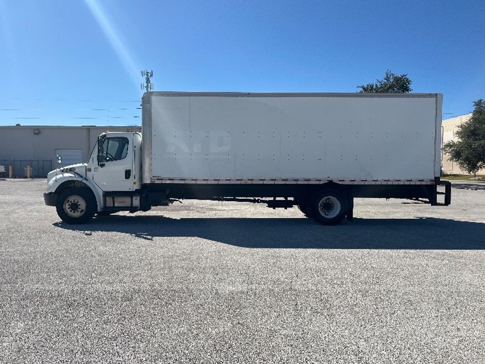 Medium Duty Box Truck-Light and Medium Duty Trucks-Freightliner-2019-M2-Tampa-FL-276,707\n\t\tmiles-$ 29,500 - Image 4